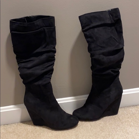 Black suede boots - Picture 1 of 2
